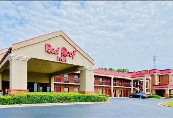 Red Roof Inn Prattville has Smoking rooms