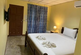 Sasi Nonthaburi Hotel has Balcony rooms