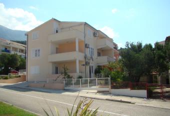 Apartments Ada has Balcony rooms
