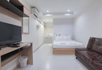 The Chill House has Balcony rooms