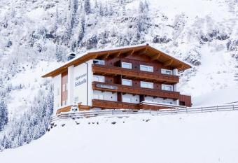 Soldanella has Balcony rooms