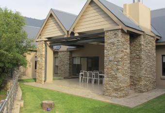 397 Vaal de Grace Golf Estate has Balcony rooms