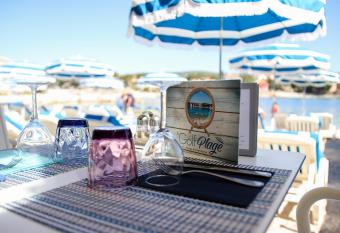 Golf Hotel has Balcony rooms