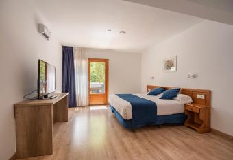 Hotel Marxant has Balcony rooms