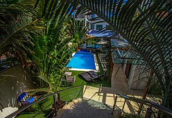 Hotel Le Pelican has Balcony rooms