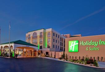 Holiday Inn & Suites Springfield - I-44 By IHG has Smoking rooms