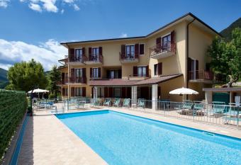 Hotel Astra has Balcony rooms