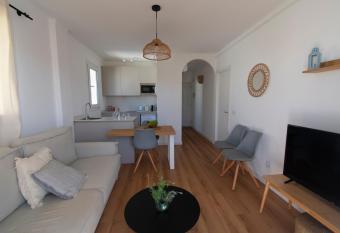 Lavendel Apartments allows 18 year olds to book a room