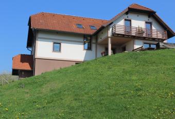 Vdovi   Guest House has Balcony rooms