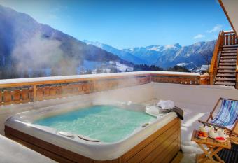 Chalet Carter - OVO Network has Balcony rooms