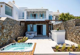 Villa ANASA private Pool & Jacuzzi 8pax at Panormos allows 18 year olds to book a room