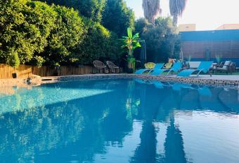 Grand H  tel de N  mes 4   toiles allows 18 year olds to book a room