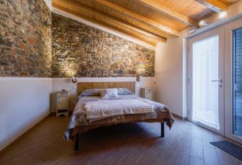 La corte dei tre has Balcony rooms