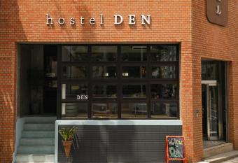 hostel DEN allows 18 year olds to book a room