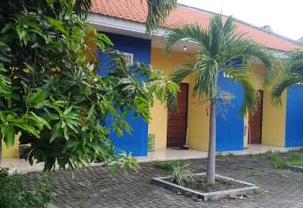 Kost Backpacker allows 18 year olds to book a room