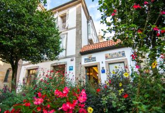 Libred  n Rooms allows 18 year olds to book a room