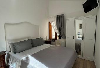 B&B CASA GARGIULO has Balcony rooms