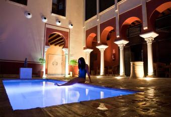 Hospederia Ba  os Arabes De Cordoba allows 18 year olds to book a room