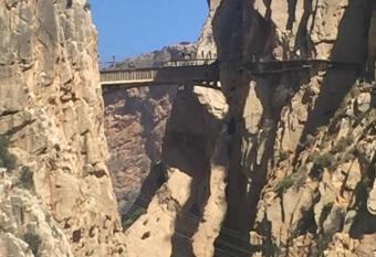 Apartamentos Virgen de Villaverde has Balcony rooms