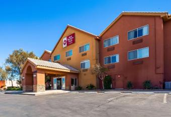 Best Western Plus North Las Vegas Inn & Suites allows 18 year olds to book a room