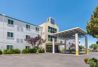 Motel 6 Cedar City allows 18 year olds to book a room
