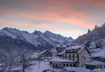 Da Cecilia allows 18 year olds to book a room