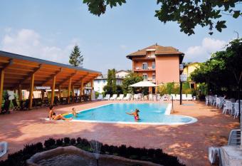 Villa Flora has Balcony rooms