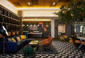 Hampton Inn & Suites Los Angeles/Sherman Oaks allows 18 year olds to book a room