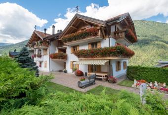 Appartamento Patrizia e Franco has Balcony rooms