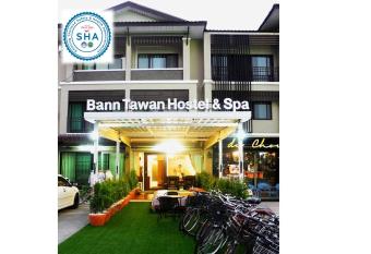 Bann Tawan Hostel Chiang Rai has Balcony rooms