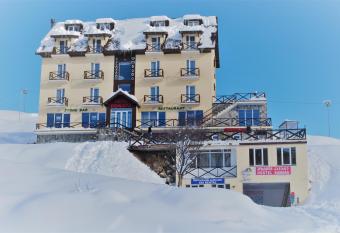 Hostel Kamara has Balcony rooms