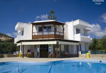 Albatross Studios has Balcony rooms