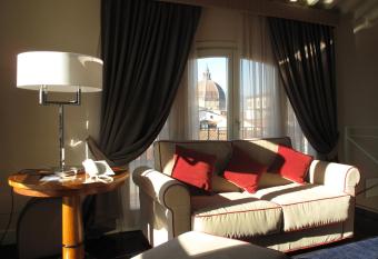 Hotel Patria has Balcony rooms