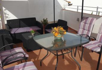 Pension Catedral allows 18 year olds to book a room