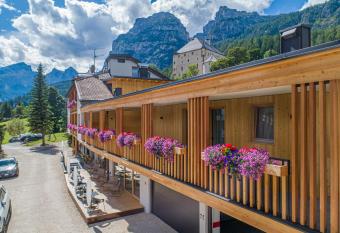 Garni La Ciasota has Balcony rooms