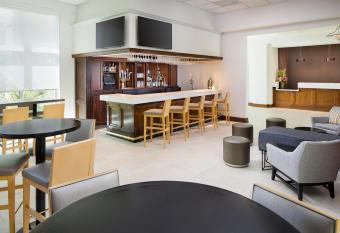 DoubleTree by Hilton Los Angeles/Commerce has Balcony rooms