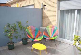 LA LOCANDA DELL ARTE-DE GASPERI has rooms with a private hot tub