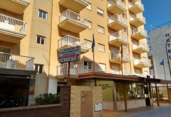 Apartamentos Turisticos Biarritz - Bloque I has Balcony rooms
