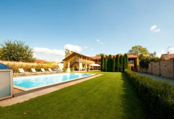 Hotel Garni Klaret has Balcony rooms