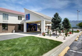 Motel 6-Ogden, UT - Riverdale allows 18 year olds to book a room