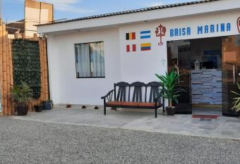 Hostal Brisa Marina has Balcony rooms