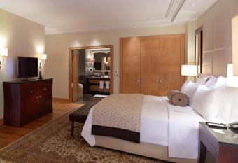 JW Marriott Hotel Ankara allows 18 year olds to book a room