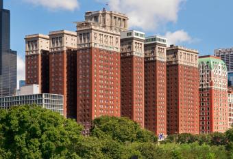 Hilton Chicago allows 18 year olds to book a room