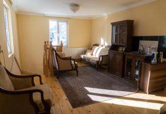 House Mon Amie has Balcony rooms