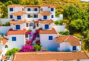 Hotel Elena Syvota allows 18 year olds to book a room