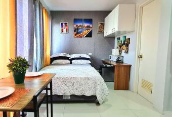 913Cityscape located at city center allows 18 year olds to book a room