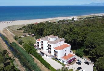 Parco Dei Principi has Balcony rooms