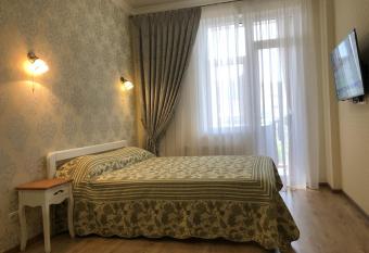 Morskaya zhemchuzhina na Marselskoy has Balcony rooms