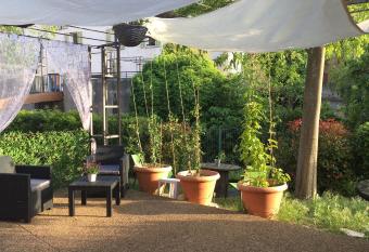 Le Clos Des M  di  vales allows 18 year olds to book a room