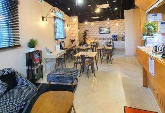 R  sidence Montemp   Part Dieu allows 18 year olds to book a room